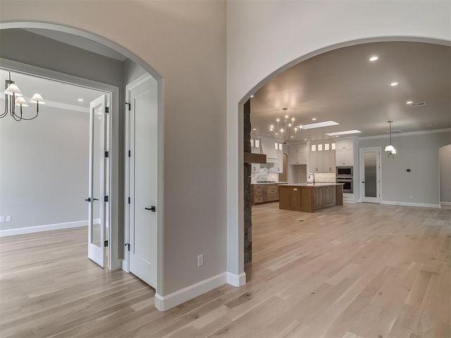 16413 Burgundy West Drive, Edmond, OK 73013