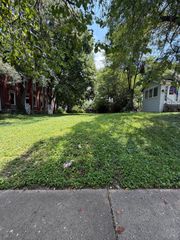 1965 Kinney Avenue, Cincinnati, OH 45207