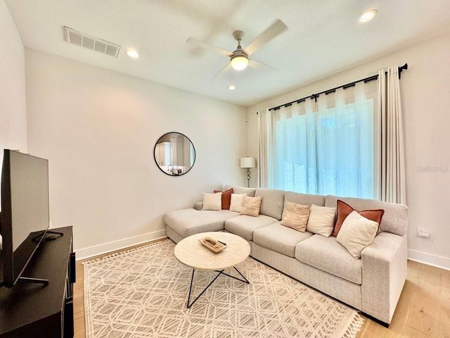 3722 W MANGO AVENUE 6, Tampa, FL 33611