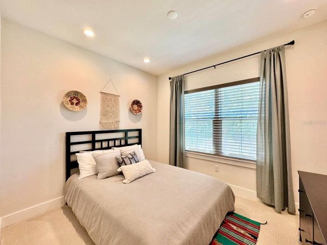 3722 W MANGO AVENUE 6, Tampa, FL 33611