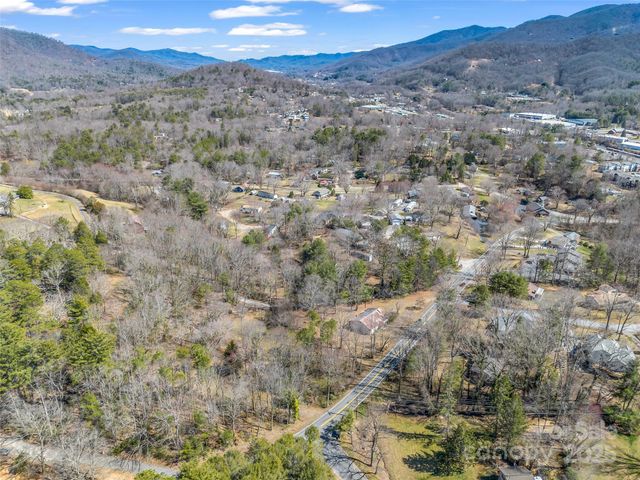 156 Warren Wilson Road, Swannanoa, NC 28778