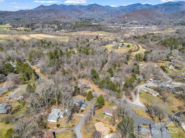 156 Warren Wilson Road, Swannanoa, NC 28778