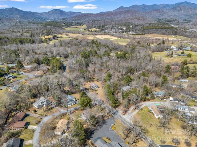 156 Warren Wilson Road, Swannanoa, NC 28778