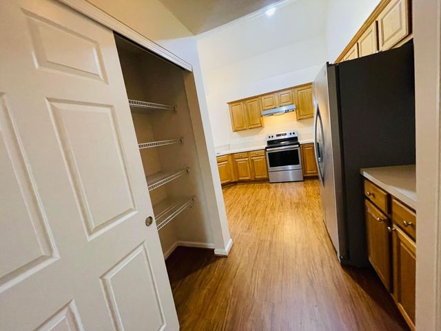 117 Colonial Woods Drive, Mount Vernon, OH 43050