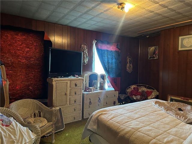 172 Franklin Ave, Vandergrift, PA 15690