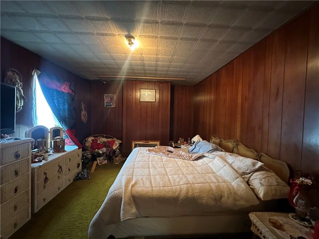 172 Franklin Ave, Vandergrift, PA 15690