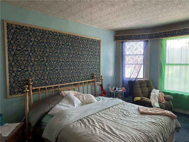 172 Franklin Ave, Vandergrift, PA 15690