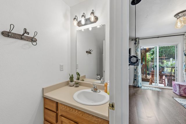 2030 Brookhurst Street 47, Medford, OR 97504