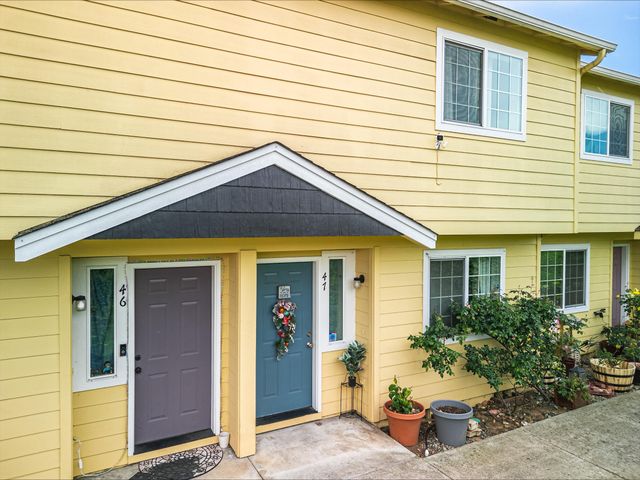 2030 Brookhurst Street 47, Medford, OR 97504