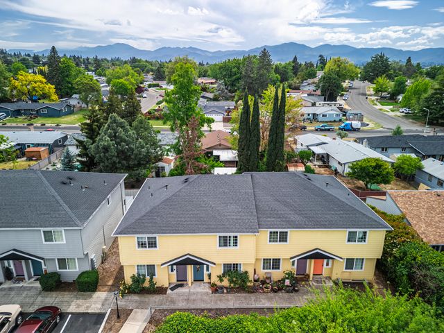 2030 Brookhurst Street 47, Medford, OR 97504