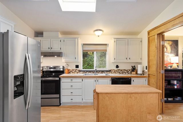 6551 Stone Farm Lane NW, Seabeck, WA 98380