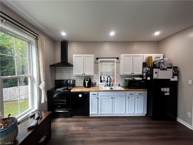 1020 Frank Street, Mount Airy, NC 27030