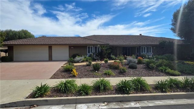 10126 Vanalden, Northridge, CA 91324