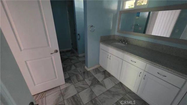 10126 Vanalden, Northridge, CA 91324