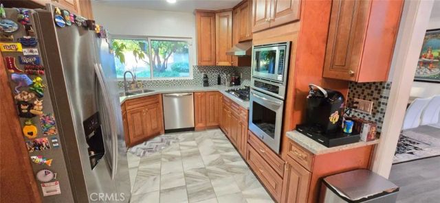 10126 Vanalden, Northridge, CA 91324