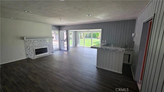 10126 Vanalden, Northridge, CA 91324