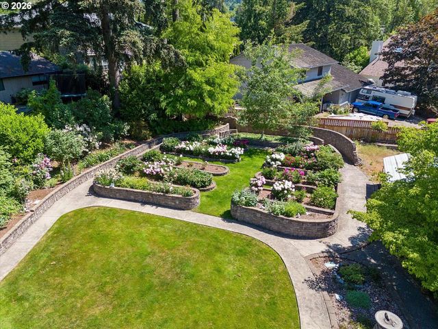 9473 Nw MURLEA Ln, Portland, OR 97229