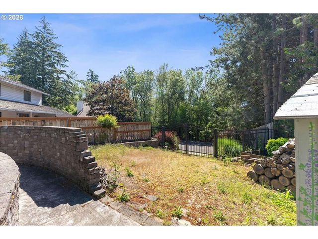 9473 Nw MURLEA Ln, Portland, OR 97229