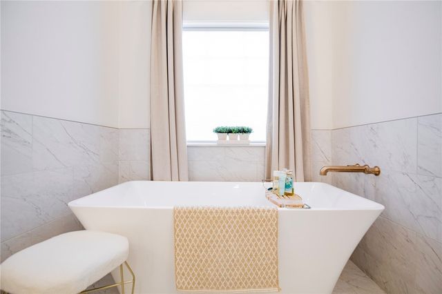 2704 Nova Avenue, Lowell, AR 72745