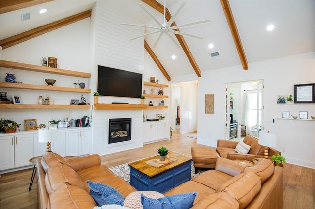 2704 Nova Avenue, Lowell, AR 72745