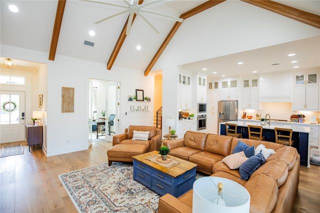 2704 Nova Avenue, Lowell, AR 72745