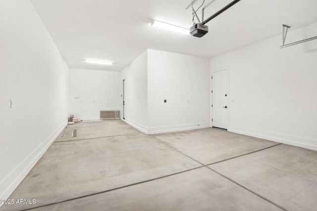 7392 W GAMBIT Trail, Peoria, AZ 85383