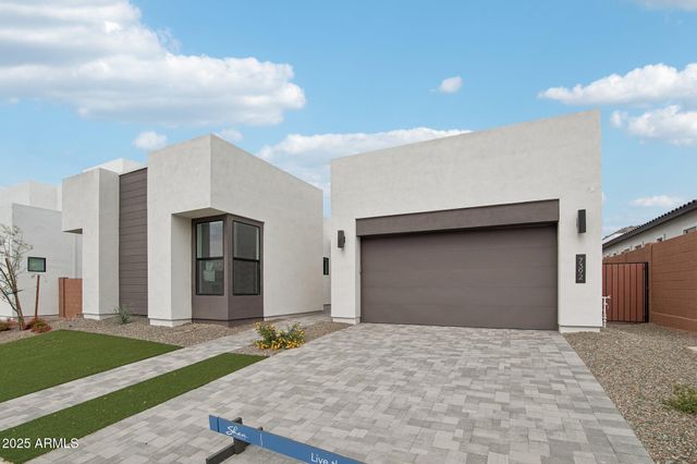 7392 W GAMBIT Trail, Peoria, AZ 85383