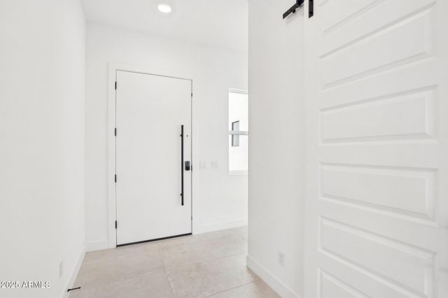 7392 W GAMBIT Trail, Peoria, AZ 85383