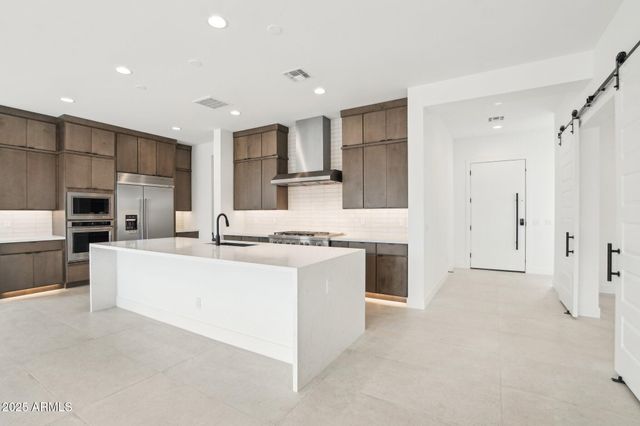 7392 W GAMBIT Trail, Peoria, AZ 85383