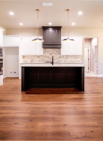 128 Oak Springs Lane, Weatherford, TX 76087