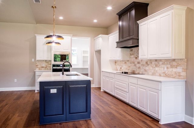 128 Oak Springs Lane, Weatherford, TX 76087