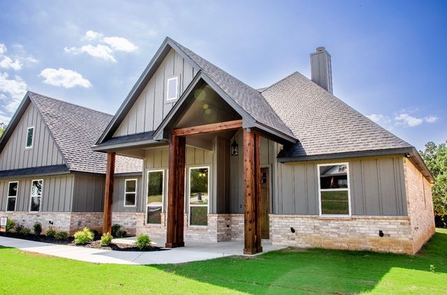 128 Oak Springs Lane, Weatherford, TX 76087