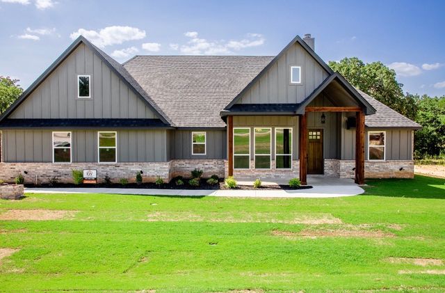128 Oak Springs Lane, Weatherford, TX 76087
