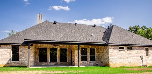 128 Oak Springs Lane, Weatherford, TX 76087