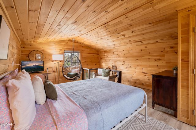 1638 S Mountain View Road, Sevierville, TN 37876