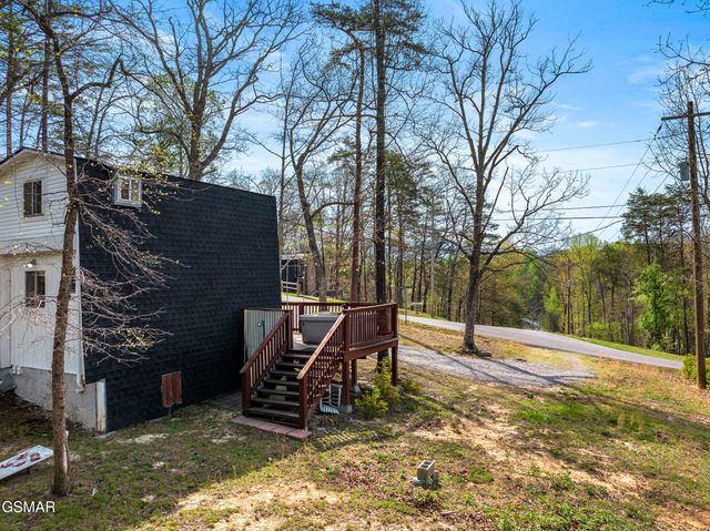 1638 S Mountain View Road, Sevierville, TN 37876