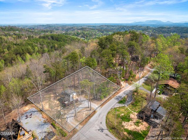1638 S Mountain View Road, Sevierville, TN 37876