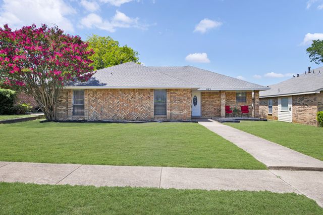 923 Moore Street, Cedar Hill, TX 75104