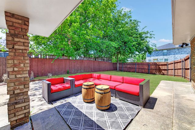 923 Moore Street, Cedar Hill, TX 75104
