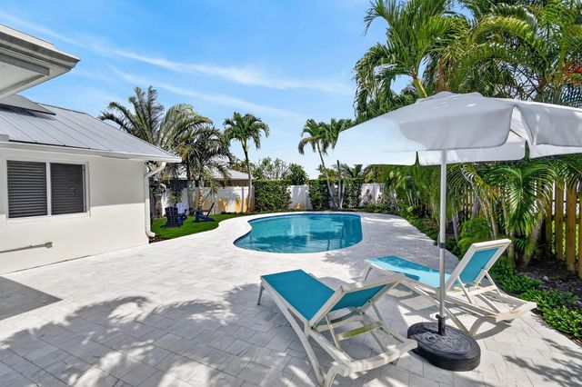 46 DOGWOOD Ridge, Tequesta, FL 33469