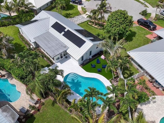 46 DOGWOOD Ridge, Tequesta, FL 33469