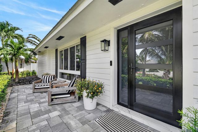 46 DOGWOOD Ridge, Tequesta, FL 33469
