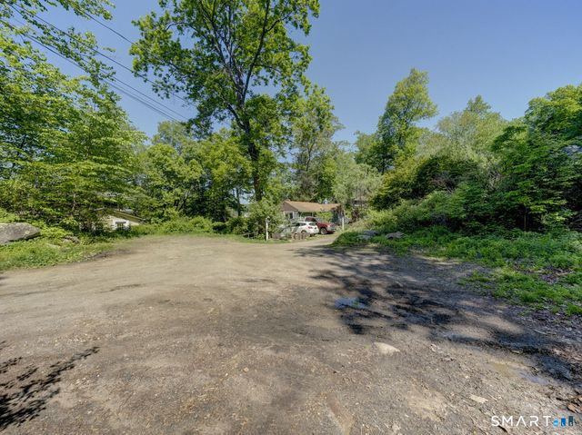 18 Brook Trail, East Hampton, CT 06424