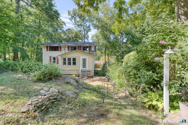 18 Brook Trail, East Hampton, CT 06424