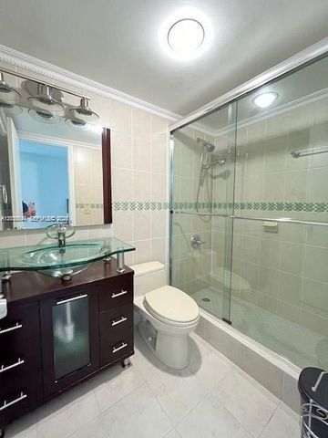 2540 W 67th Place 20428, Hialeah, FL 33016