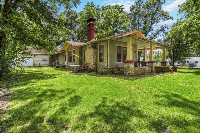 305 Ewalt Avenue, Springdale, AR 72764