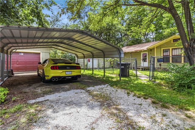 305 Ewalt Avenue, Springdale, AR 72764