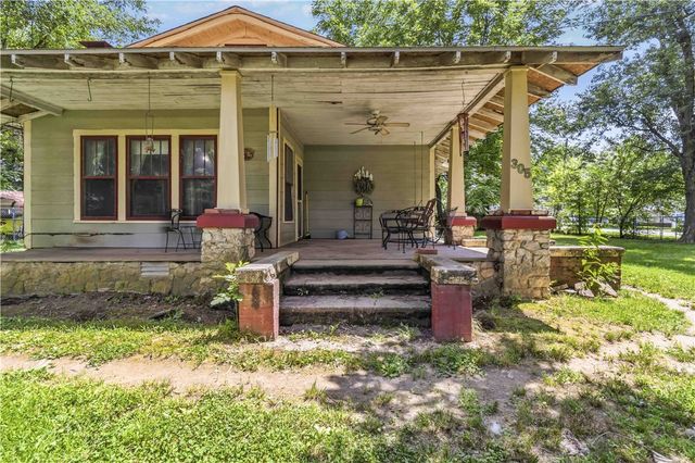 305 Ewalt Avenue, Springdale, AR 72764