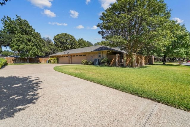 4824 Darla Drive, Fort Worth, TX 76132