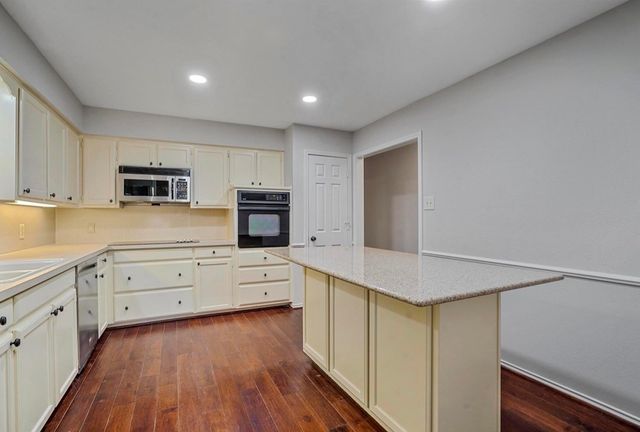 4824 Darla Drive, Fort Worth, TX 76132